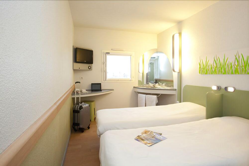 Ibis Budget Carcassonne La Cite Exterior photo