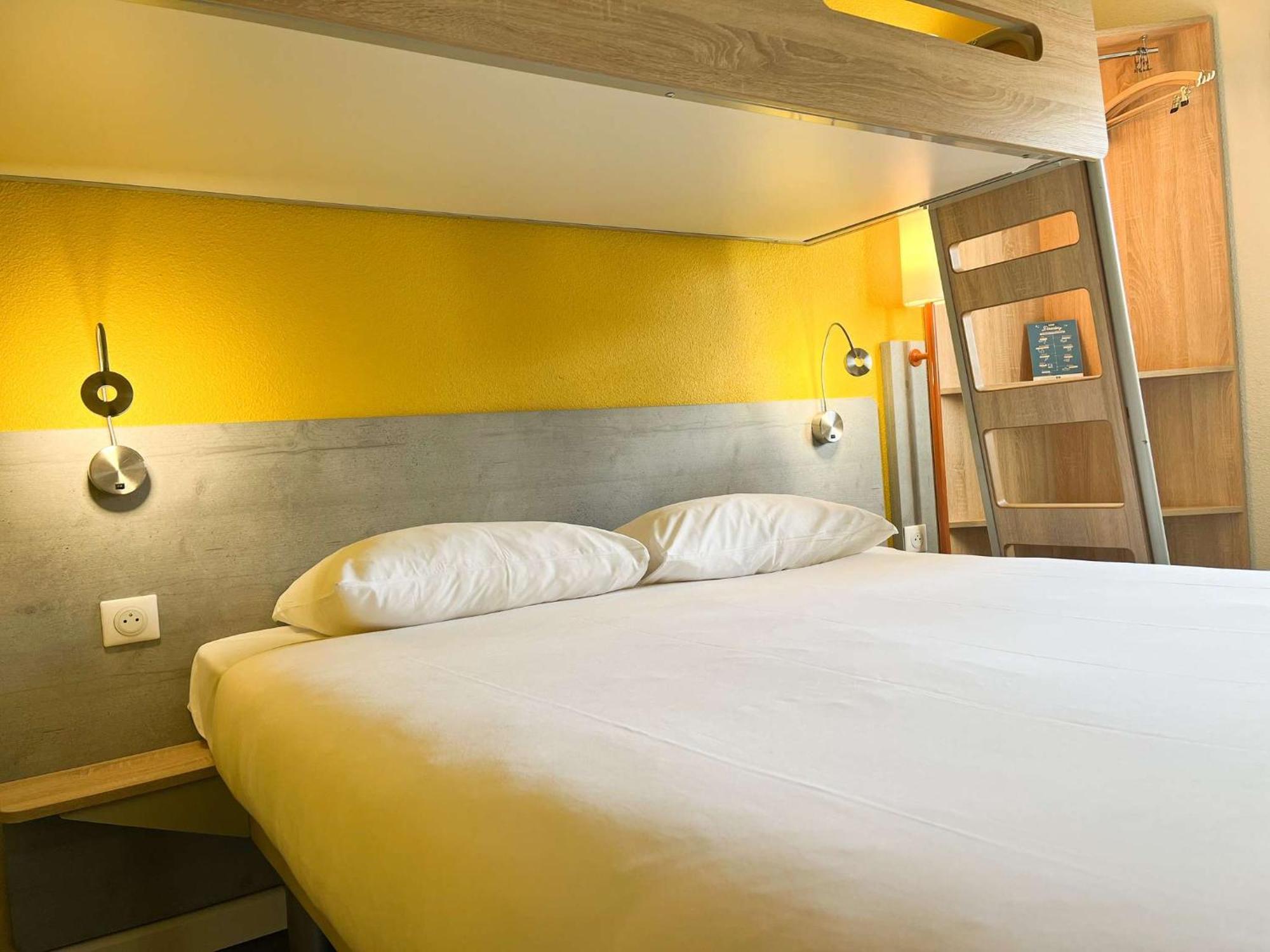 Ibis Budget Carcassonne La Cite Exterior photo